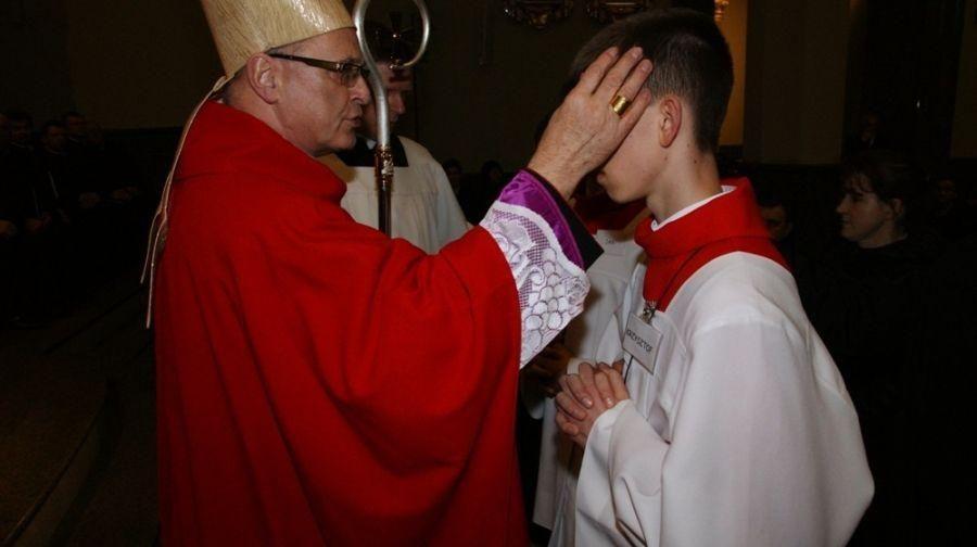 Bierzmowania w diecezji włocławskiej zawieszone do odwołania