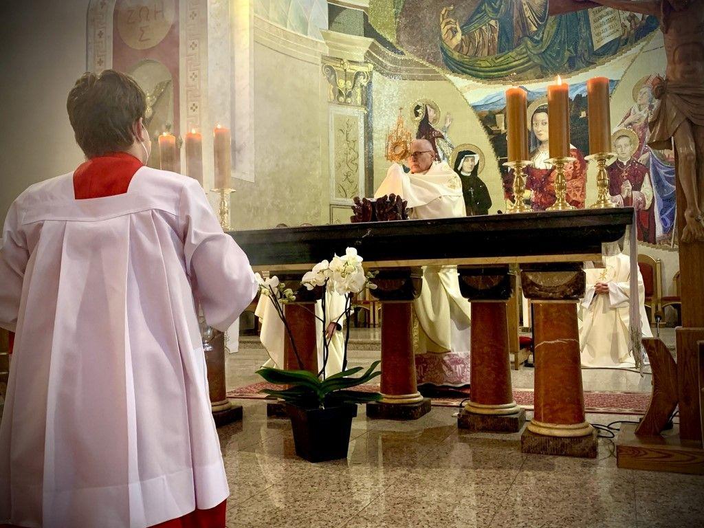 Turek: bp Mering przewodniczył Eucharystii na zakończenie kolędy w parafii św. Barbary