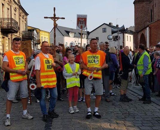 411. Sieradzka Piesza Pielgrzymka na pątniczym szlaku