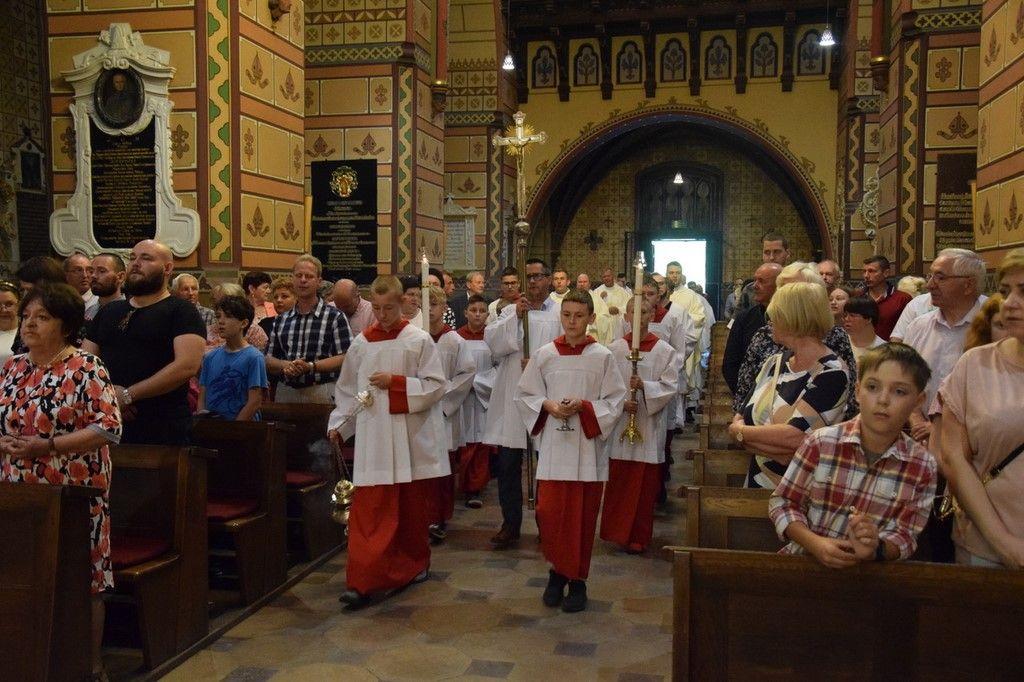 Włocławek: jubileuszowa pielgrzymka rodzin do bazyliki katedralnej