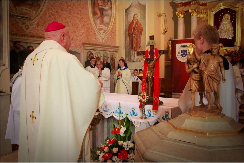 Tuliszków: wprowadzenie relikwii św. Jana Vianney’a
